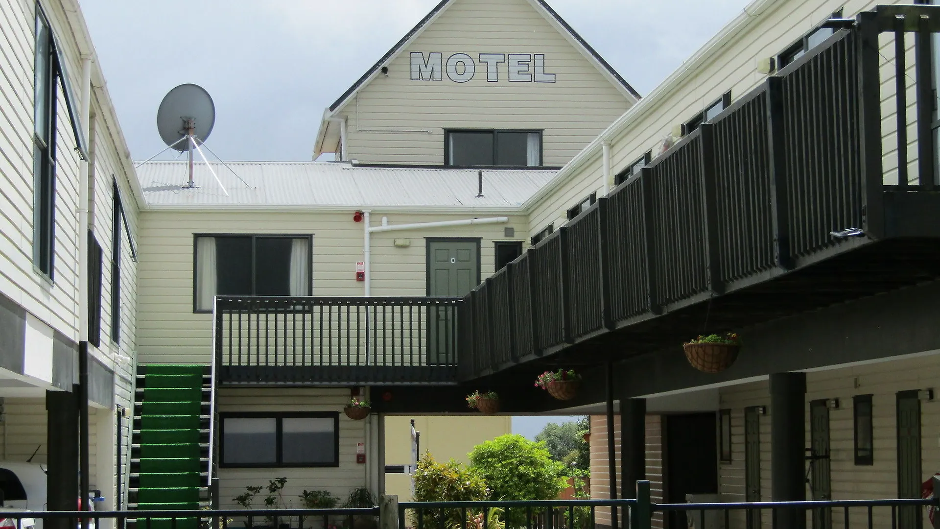 Pohutu Lodge Motel Rotorua